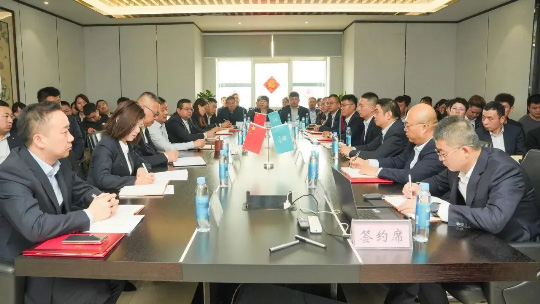 凝心聚力开新局 龙行龘龘启新程 | 陕西腾博会诚信为本酒业集团西安营销公司2023年度总结表彰大会胜利召开